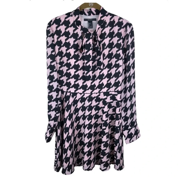 FOREVER 21 Pink & Black Houndstooth Mini Dress NWT Small - Picture 4 of 12